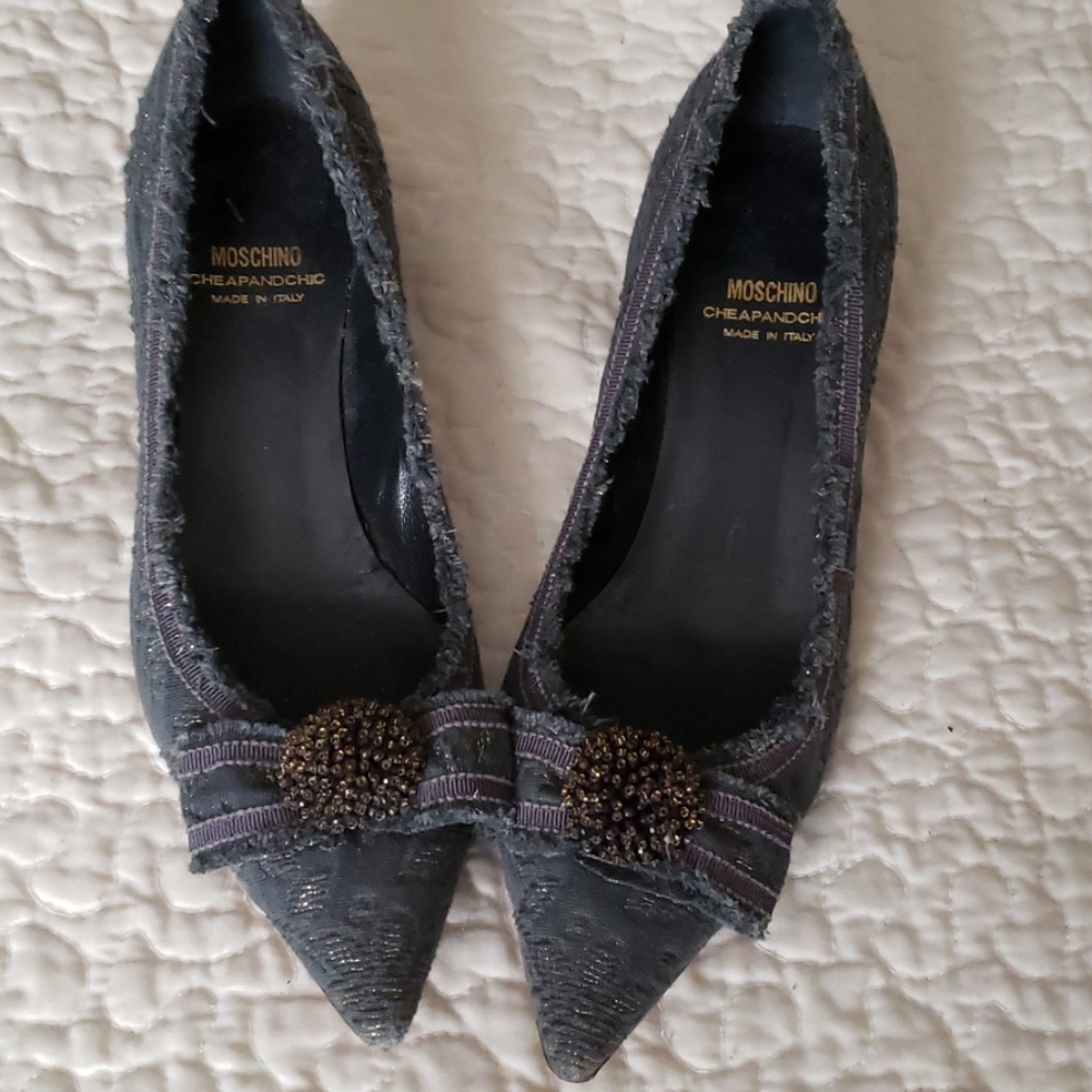 Moschino kitten heel shoes